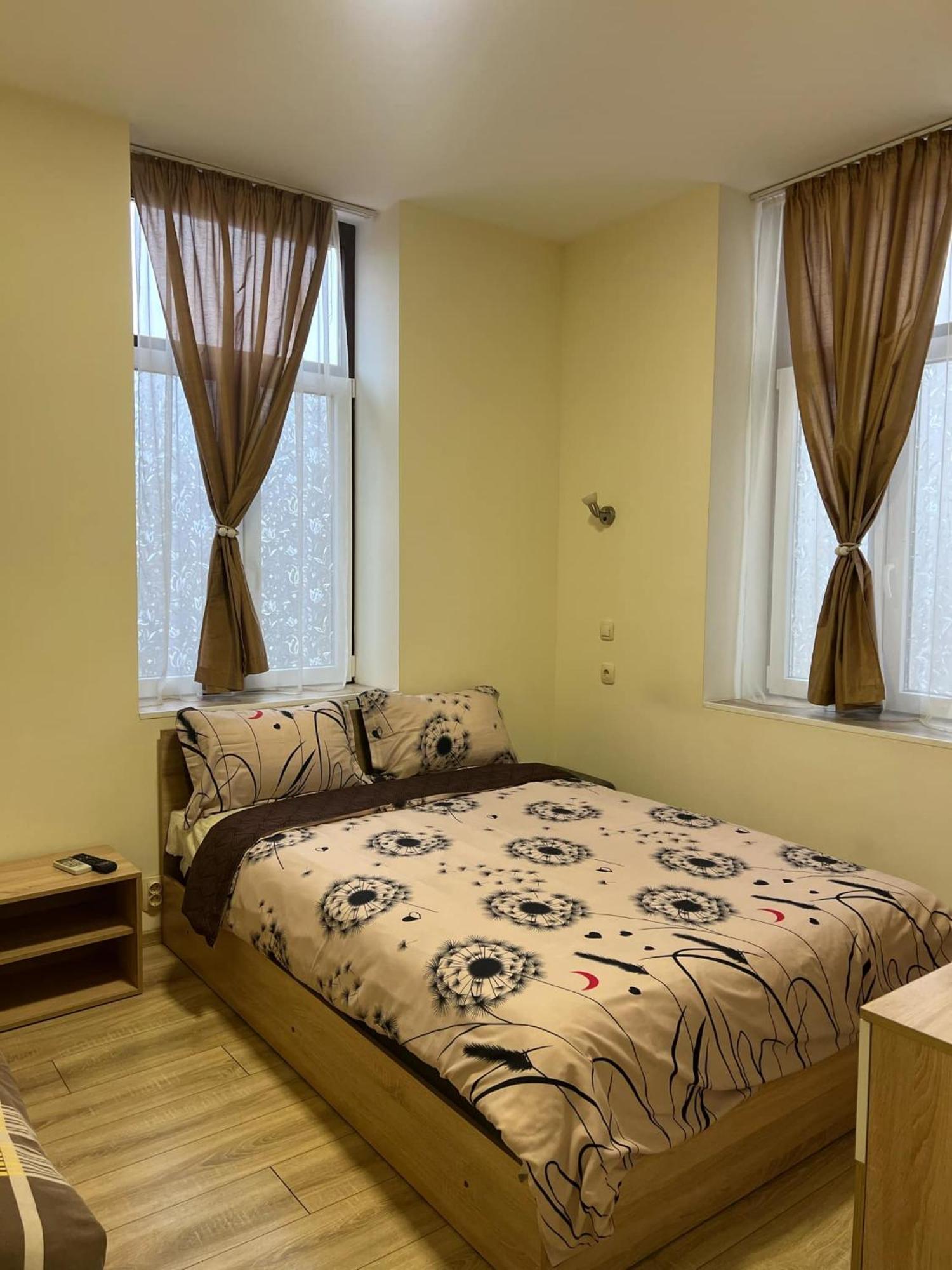 Стонел Apartment Veliko Tarnovo Ngoại thất bức ảnh